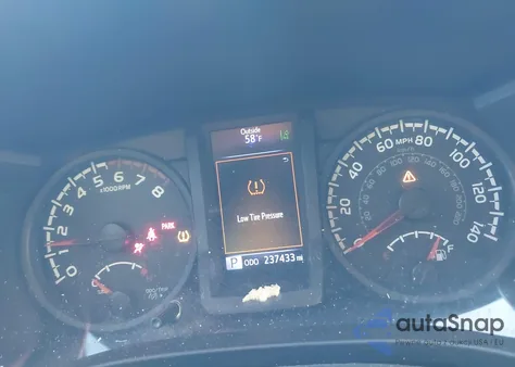 2018 Toyota Tacoma Sr z USA, uszkodzony, nr VIN 5TFRX5GN5JX113162